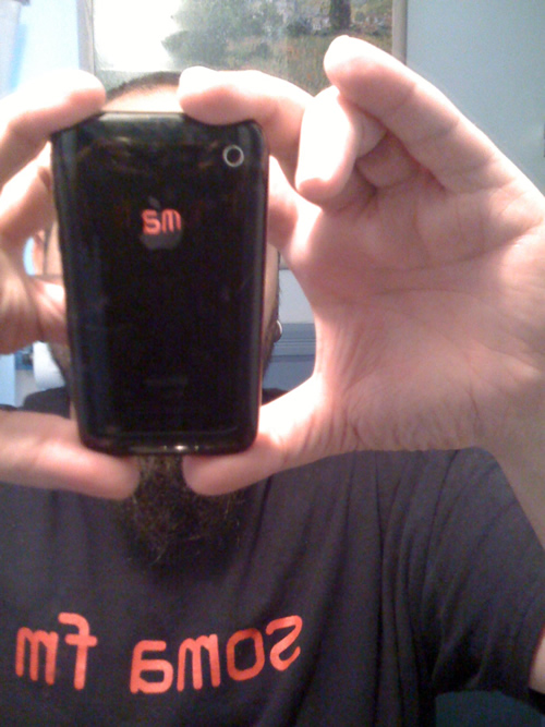 black-8gig-iphone.jpg